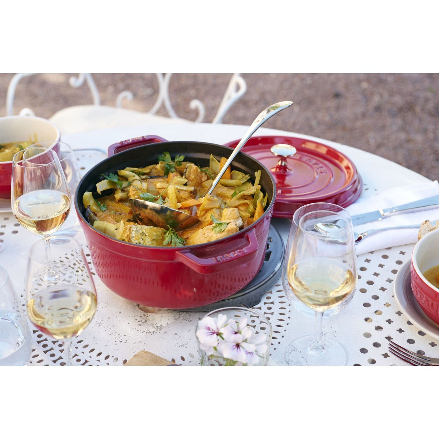 Čuguna katls STAUB LA COCOTTE 20cm 2.2L, sarkans