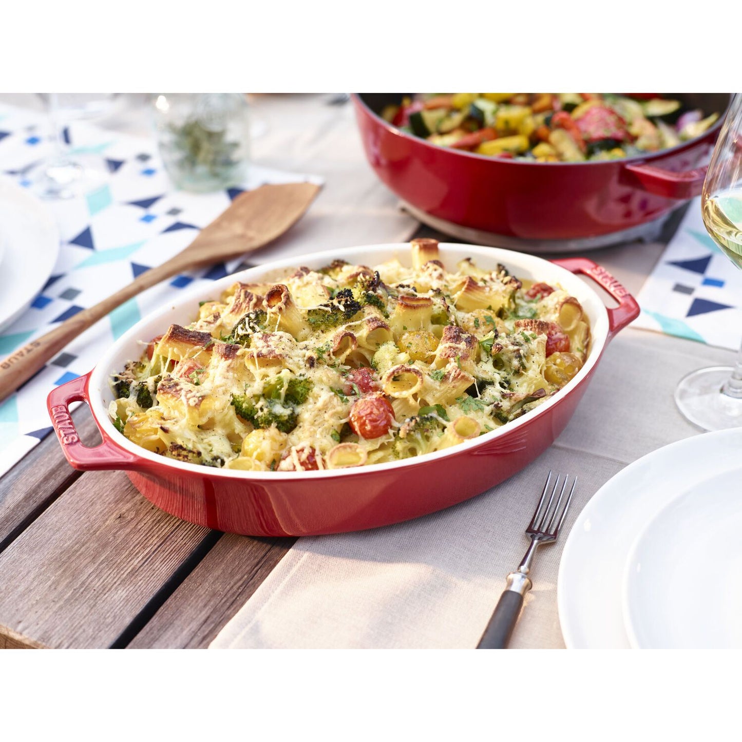 Ovāls cepeškrāsns trauks STAUB Ceramique 29cm 2.3L keramika, sarkans