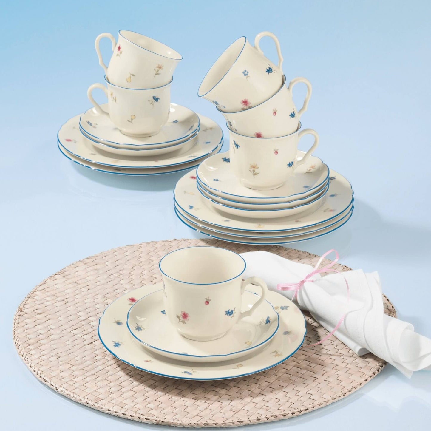Porcelāna kafijas servīze Seltmann Weiden Marie-Luise Streublume 18pr. Porcelāna kafijas servīze Seltmann Weiden Marie-Luise Streublume 18pr.