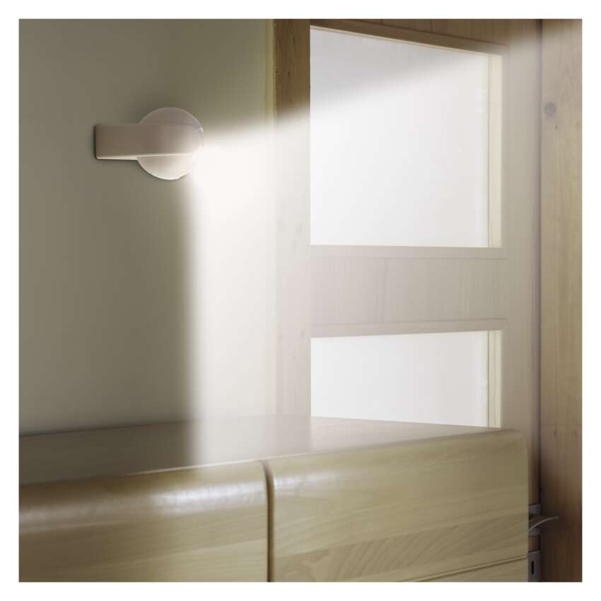 Naktslampa LED balta (3xAA) 90lm ar kustību sensoru EMOS