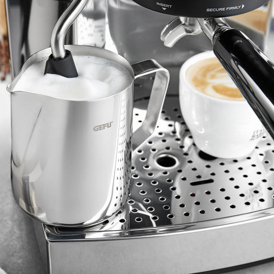 Tērauda piena putojamā kanniņa GEFU BARISTA 600ml Tērauda piena putojamā kanniņa GEFU BARISTA 600ml