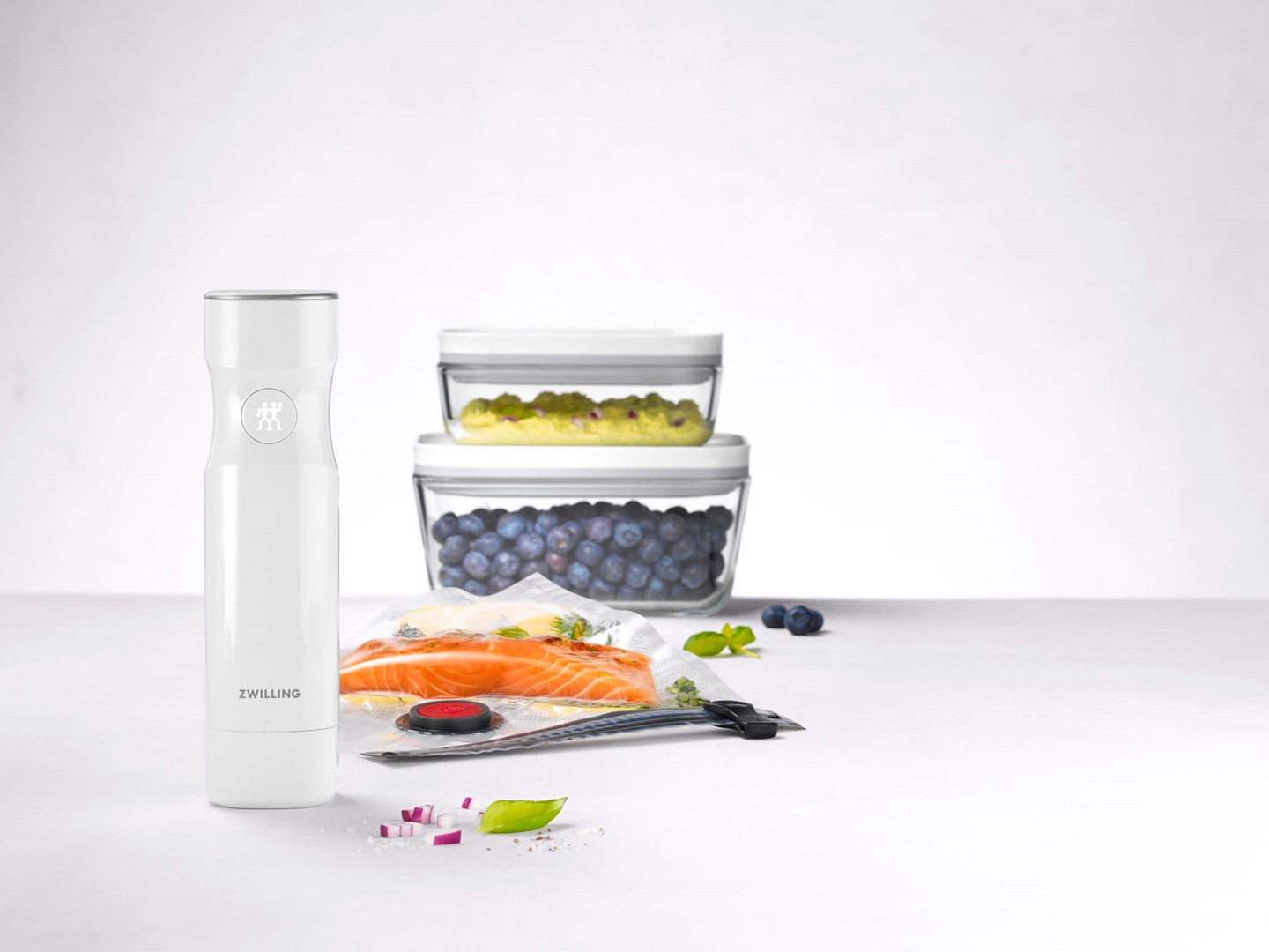 Stikla vakuuma trauku, maisiņu un sūknīša komplekts ZWILLING FRESH & SAVE M/L Stikla vakuuma trauku, maisiņu un sūknīša komplekts ZWILLING FRESH & SAVE M/L