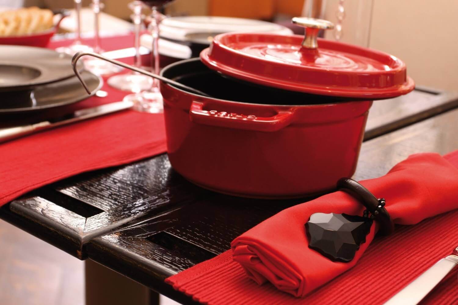 Čuguna katls STAUB LA COCOTTE 30cm 8.35L, sarkans