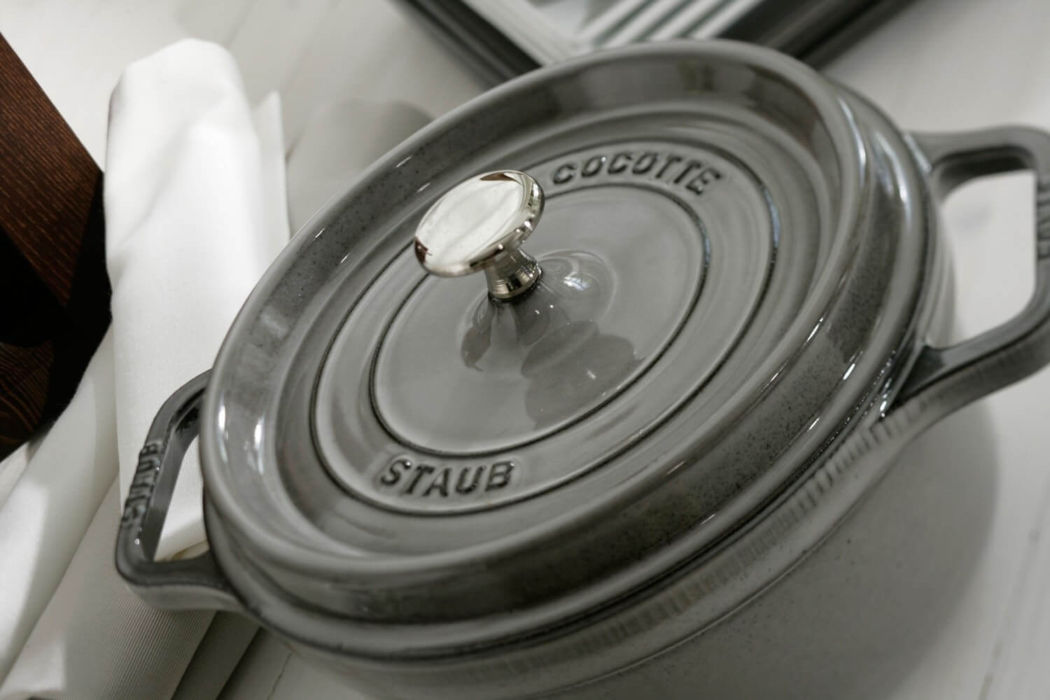 Čuguna katls STAUB LA COCOTTE 30cm 8.35L, pelēks