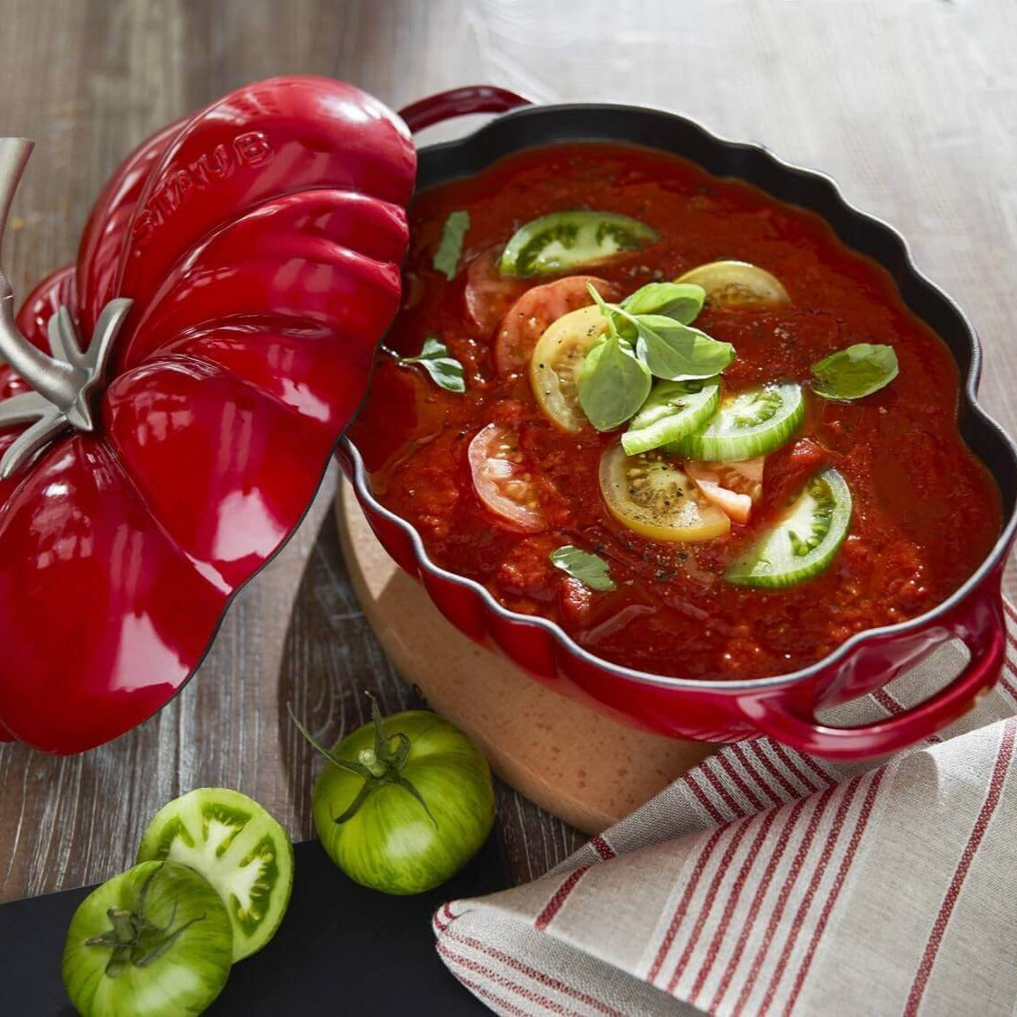 Čuguna katls ar vāku STAUB LA COCOTTE Tomāts 2.9L, sarkans