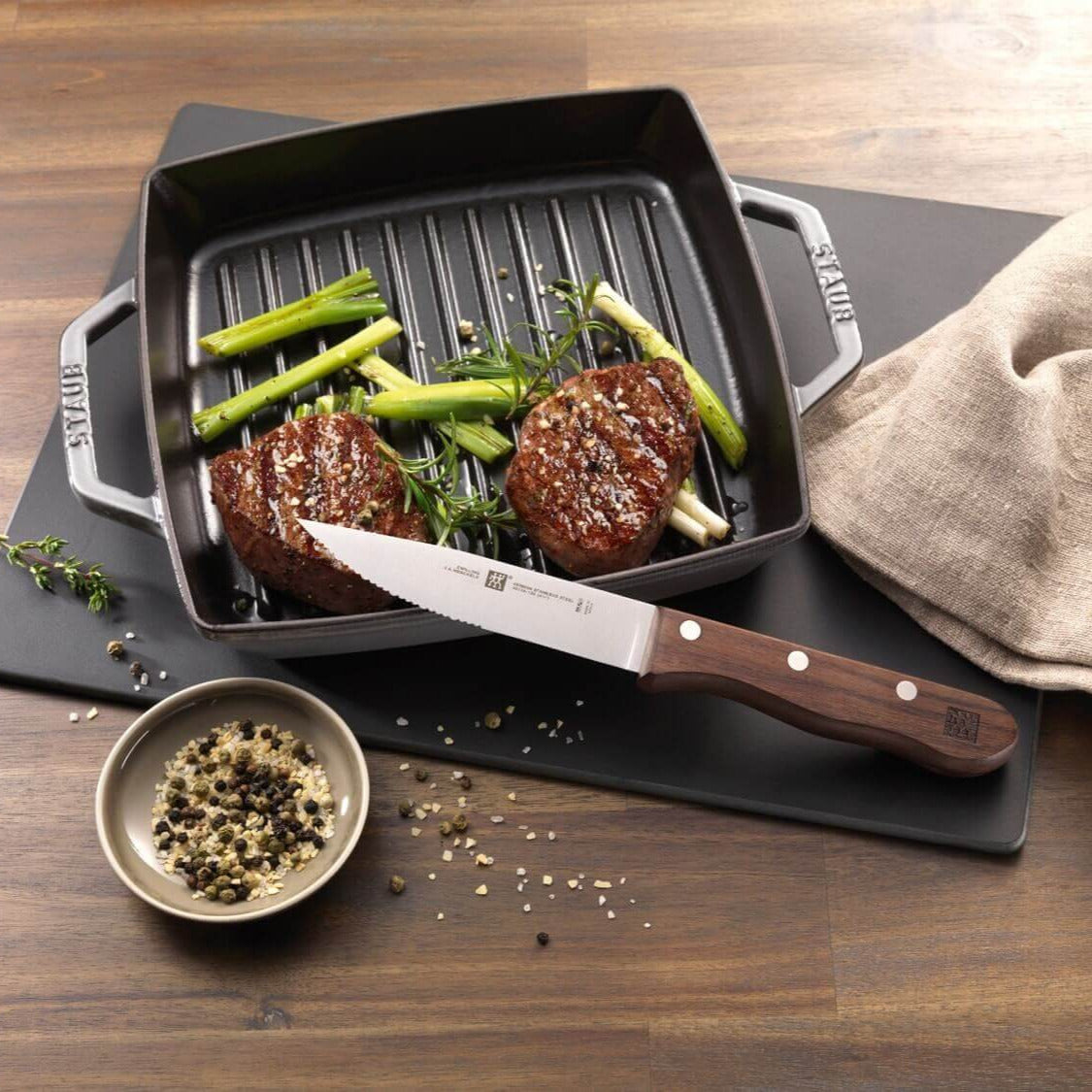 Čuguna grilpanna STAUB Grill Pans 33 x 33cm Čuguna grilpanna STAUB Grill Pans 33 x 33cm