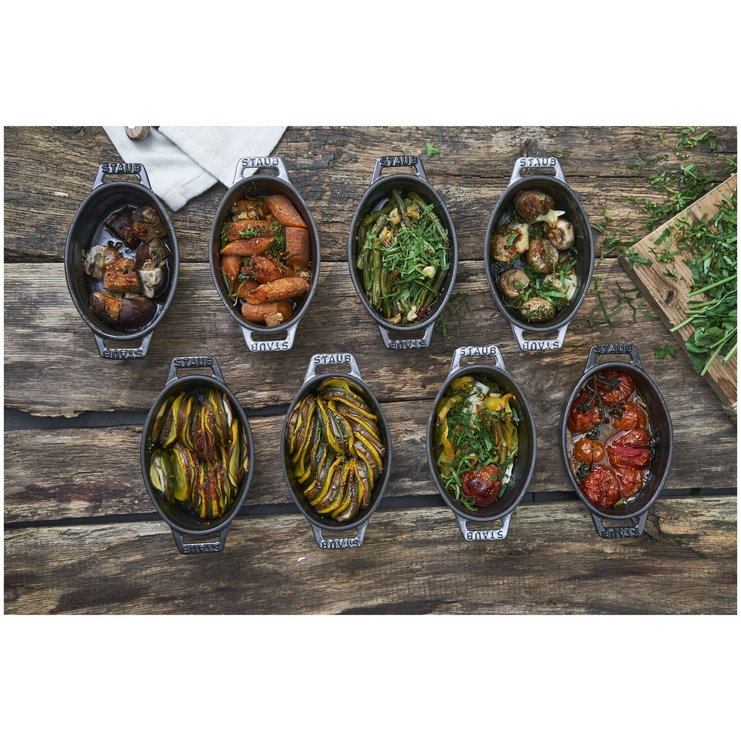 Ovāla čuguna mini kokote STAUB La Cocotte 250ml