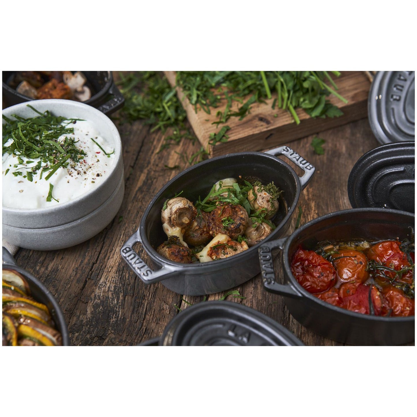 Ovāla čuguna mini kokote STAUB La Cocotte 250ml