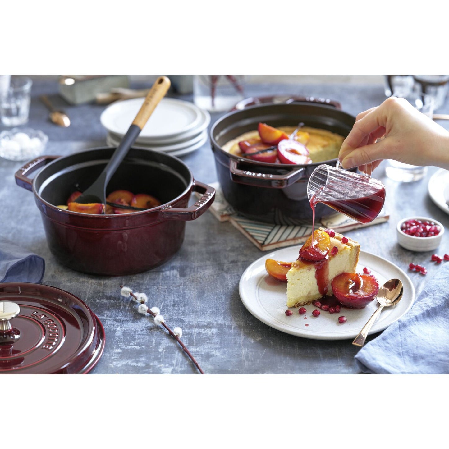Čuguna katls STAUB LA COCOTTE 20cm 2.2L, tumši sarkans