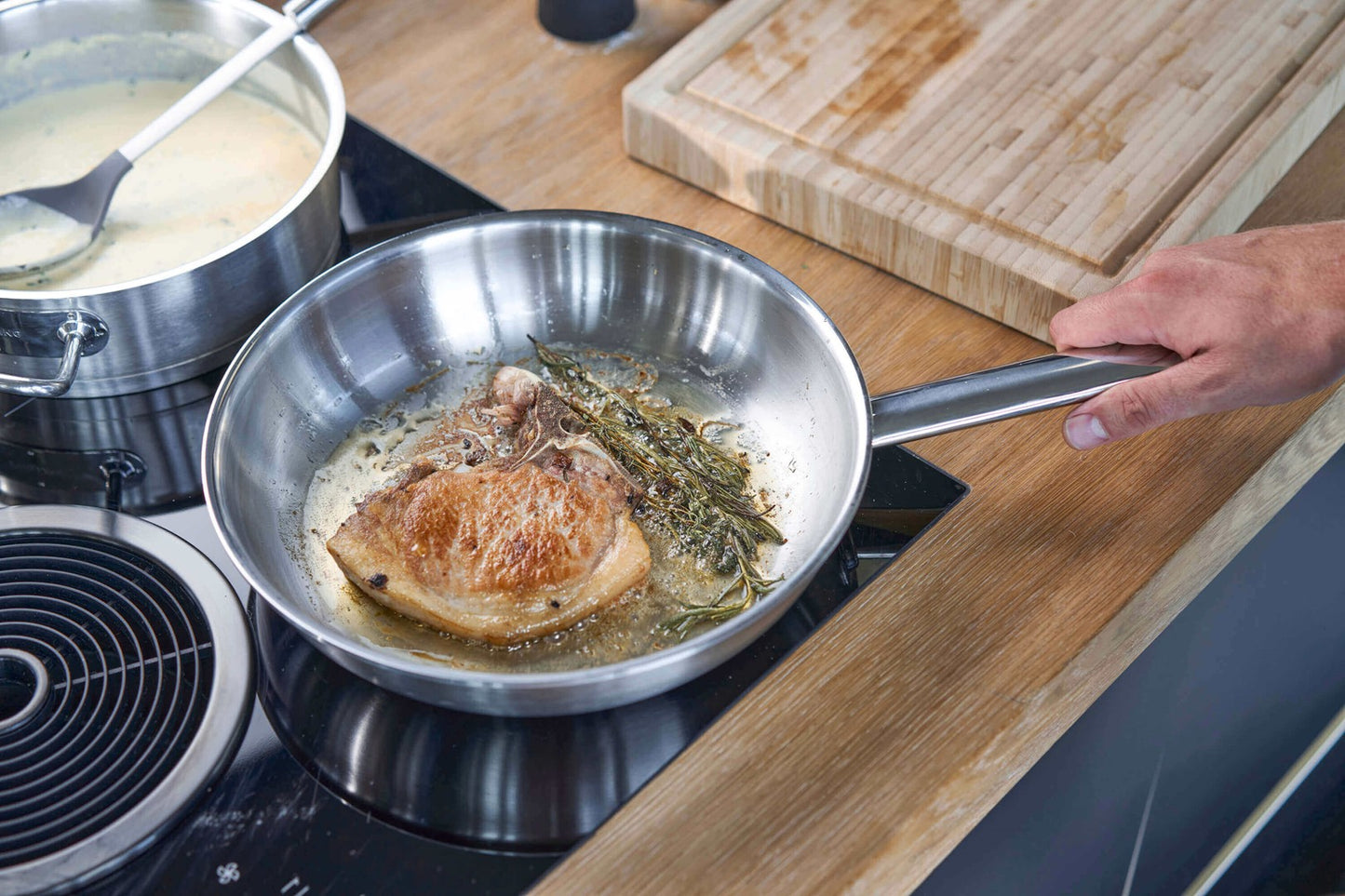 Nerūsējošā tērauda panna ZWILLING PRO 20cm indukcijai Nerūsējošā tērauda panna ZWILLING PRO 20cm indukcijai