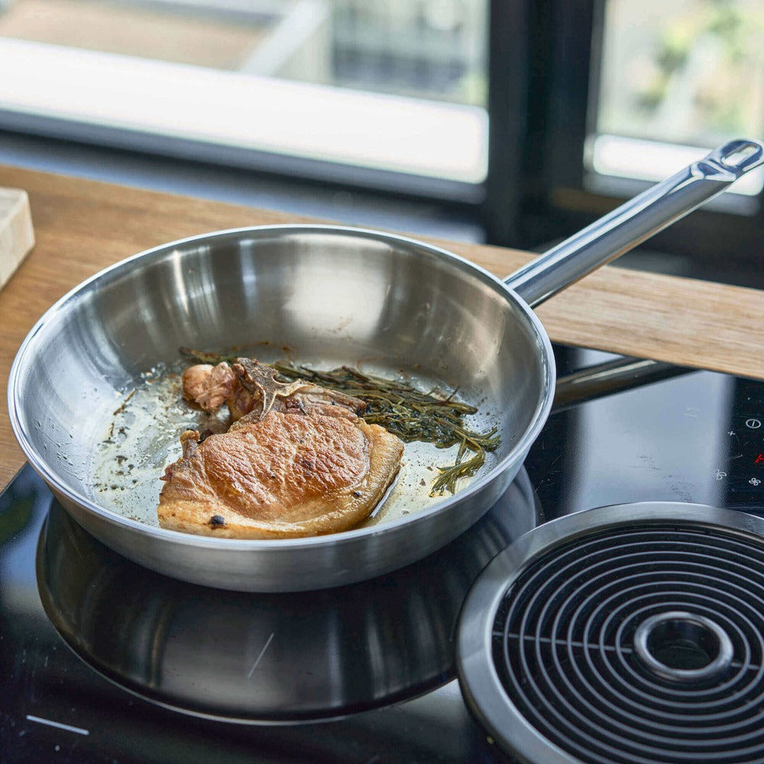 Nerūsējošā tērauda panna ZWILLING PRO 26cm indukcijai