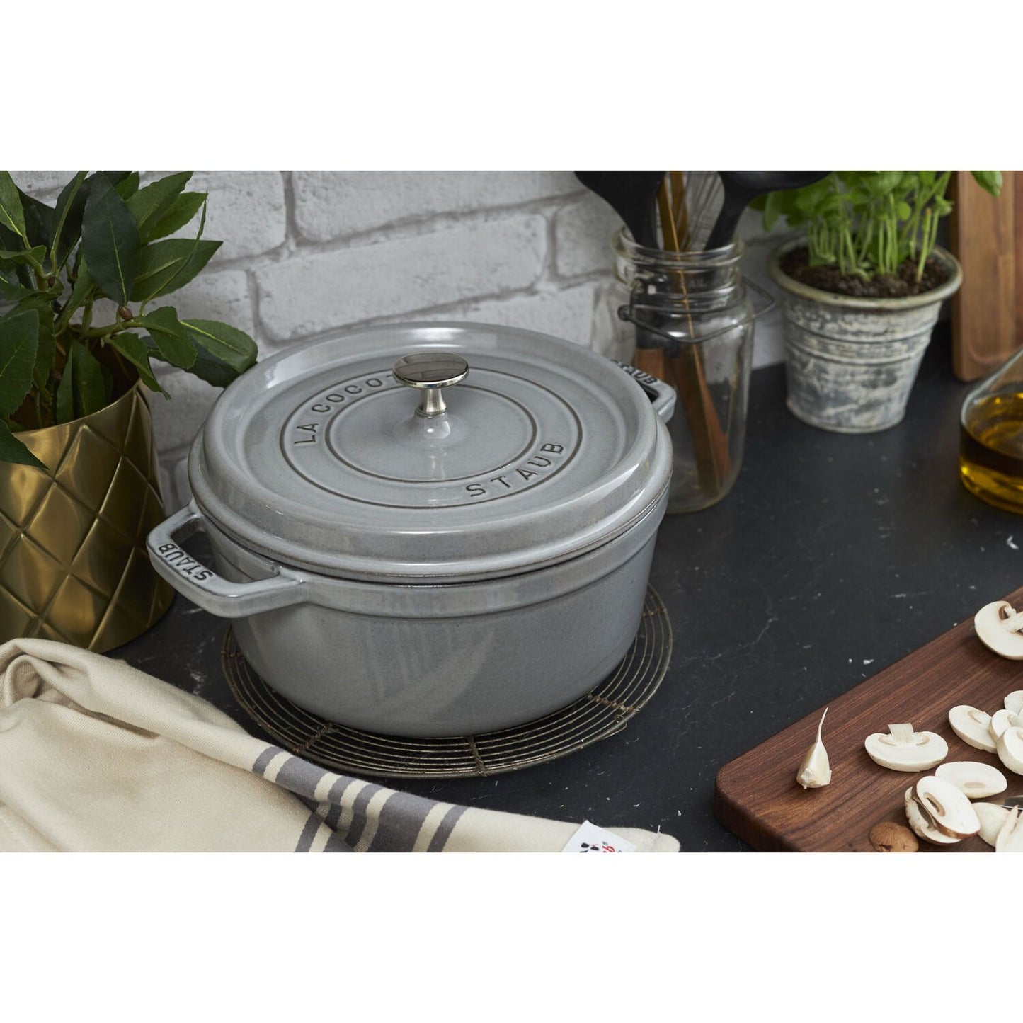 Čuguna katls STAUB LA COCOTTE 20cm 2.2L, pelēks