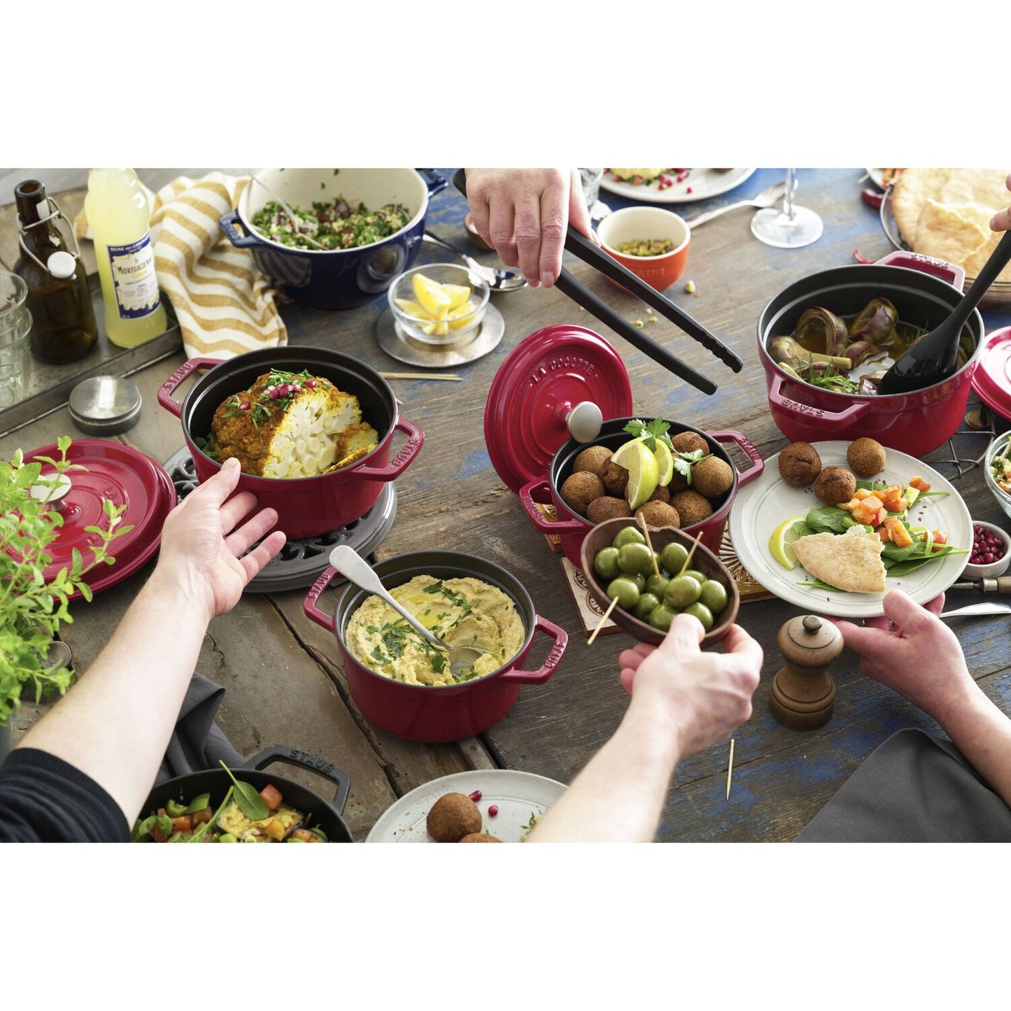 Čuguna katls STAUB LA COCOTTE 20cm 2.2L, sarkans
