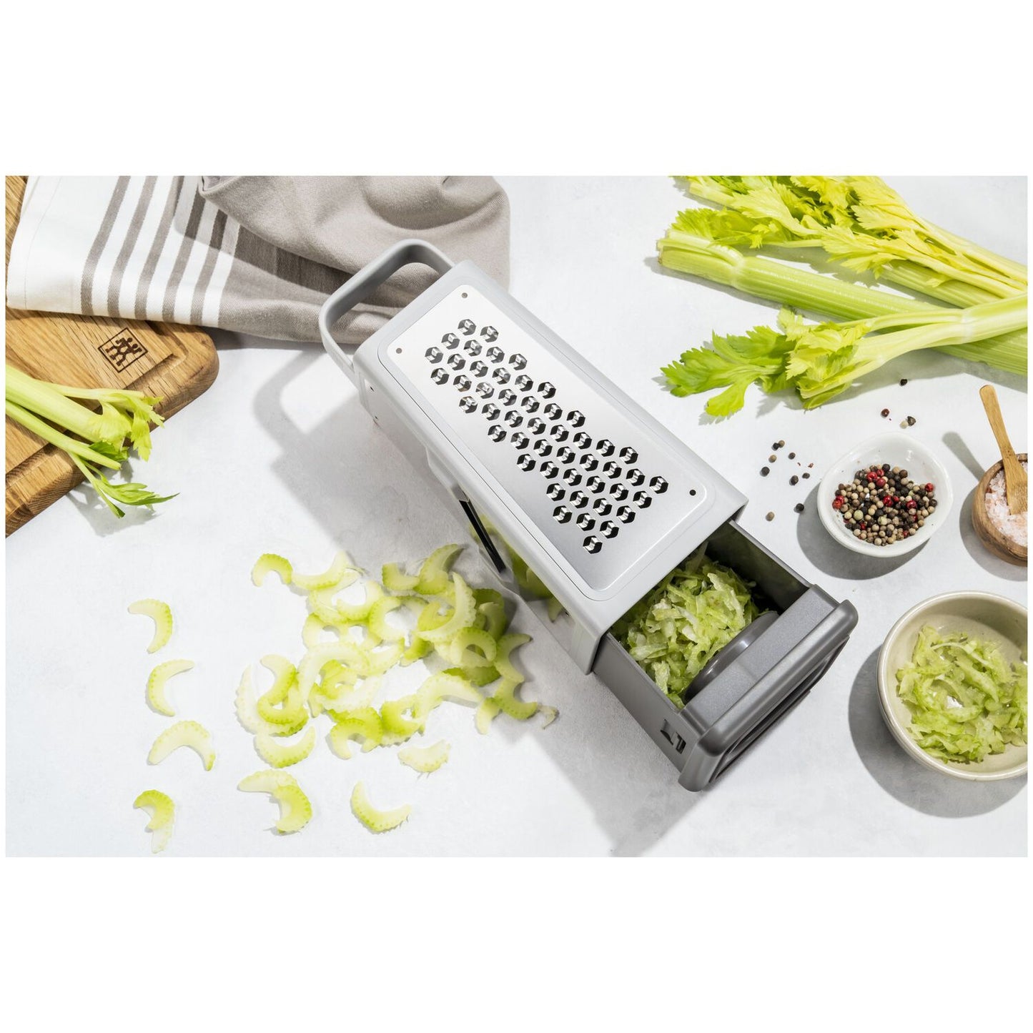 Vegetable grater Zwilling Z-Cut, rectangular Daudzfunkcionāla dārzeņu rīve Zwilling Z-Cut, taisnstūra
