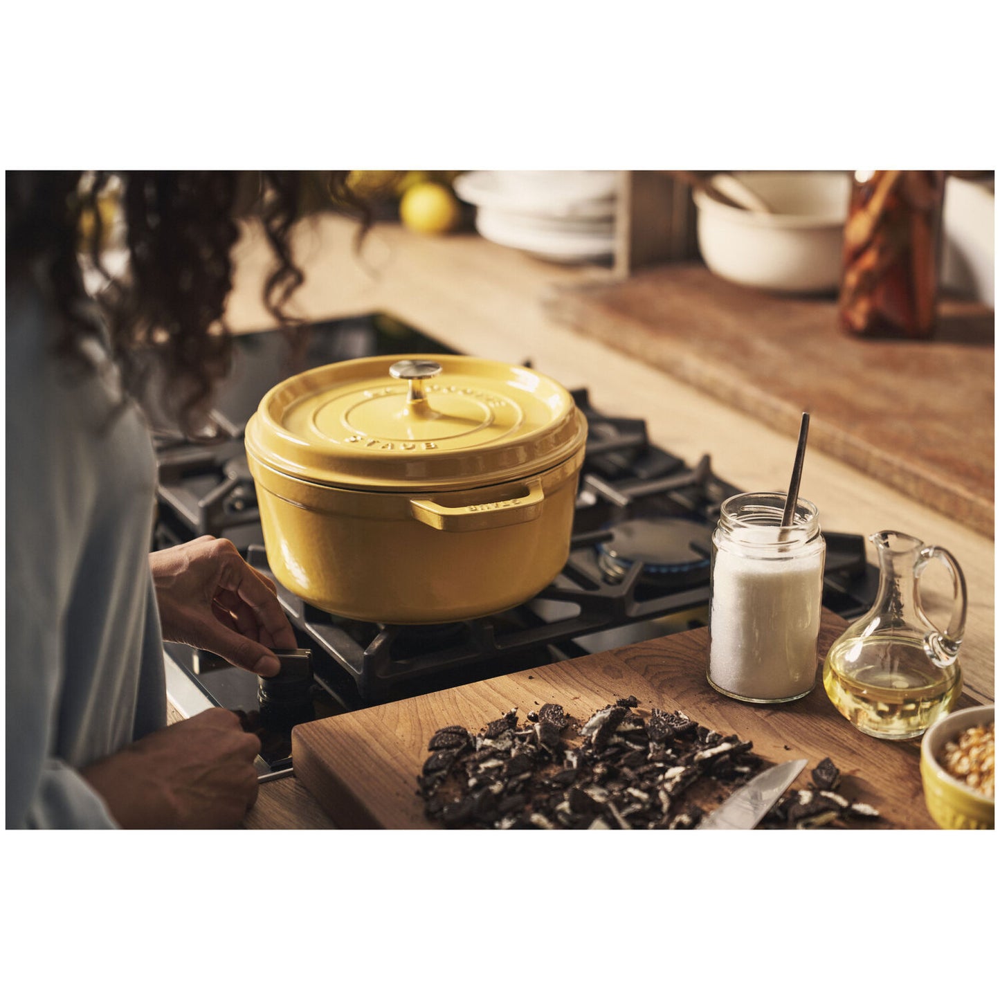 Čuguna katls emaljēts ar vāku 24cm 3.7L Staub La Cocotte, dzeltens