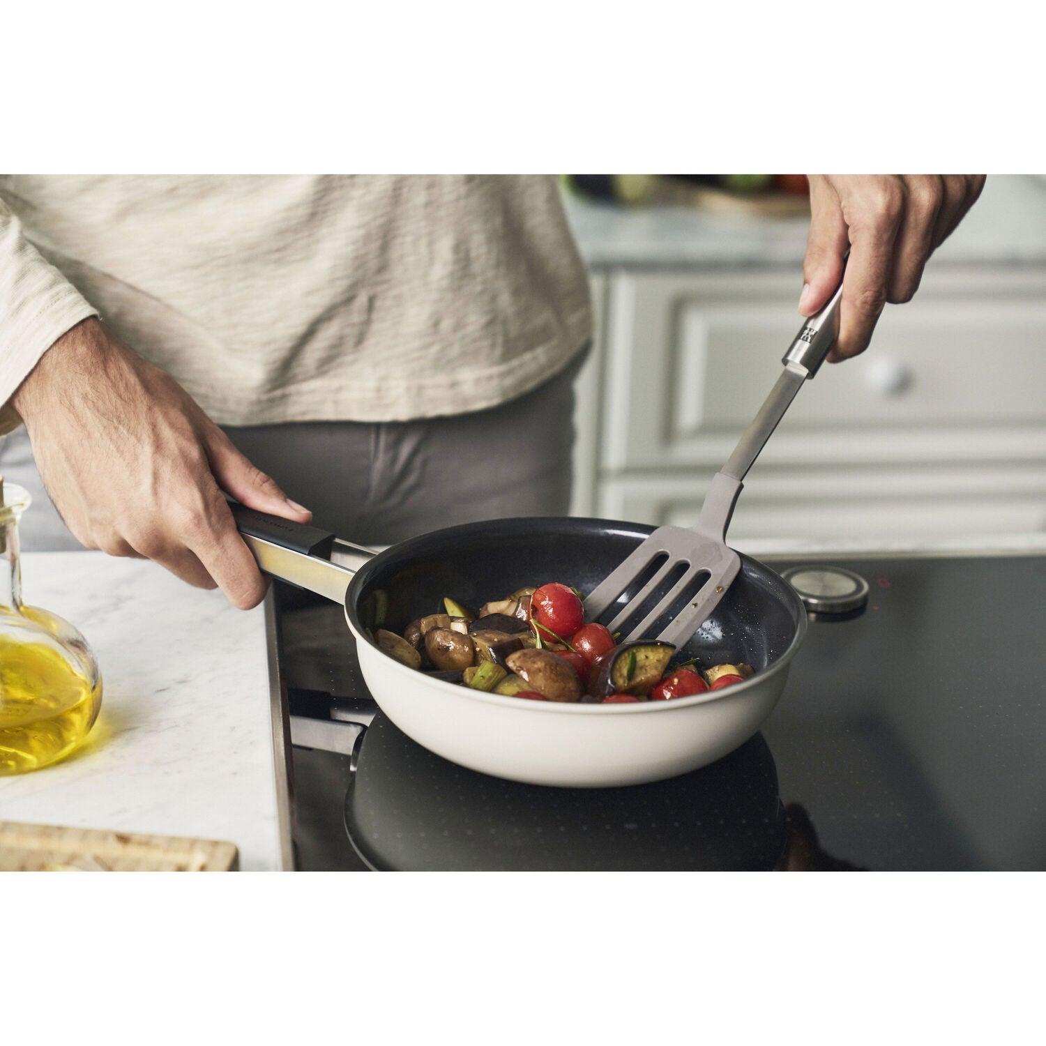 Nerūsējošā tērauda panna 24cm Zwilling Pure Ceraforce