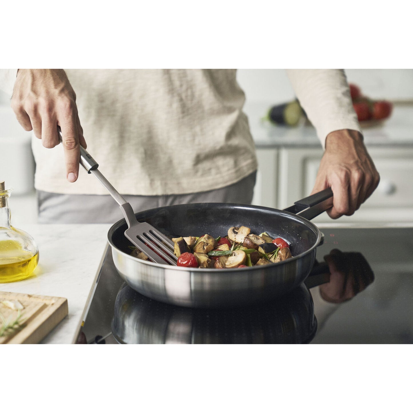 Nerūsējošā tērauda panna 28cm Zwilling Pure Ceraforce Nerūsējošā tērauda panna 28cm Zwilling Pure Ceraforce