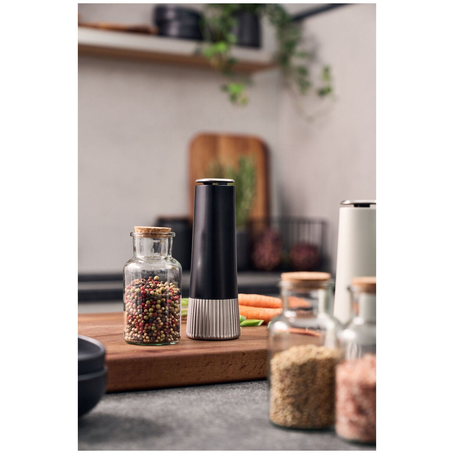 Sāls un piparu dzirnaviņas Zwilling Spices, melnas 19cm