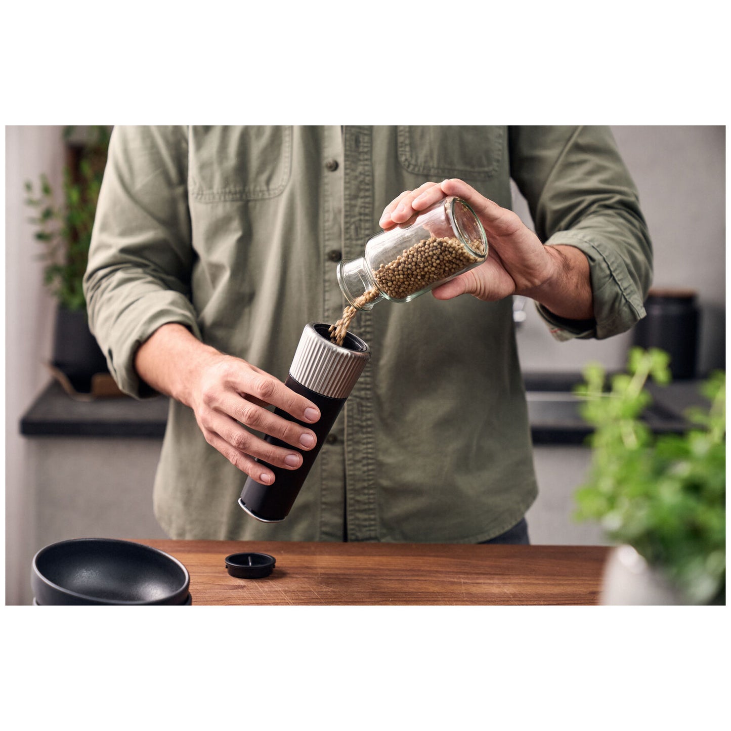 Sāls un piparu dzirnaviņas Zwilling Spices, melnas 19cm