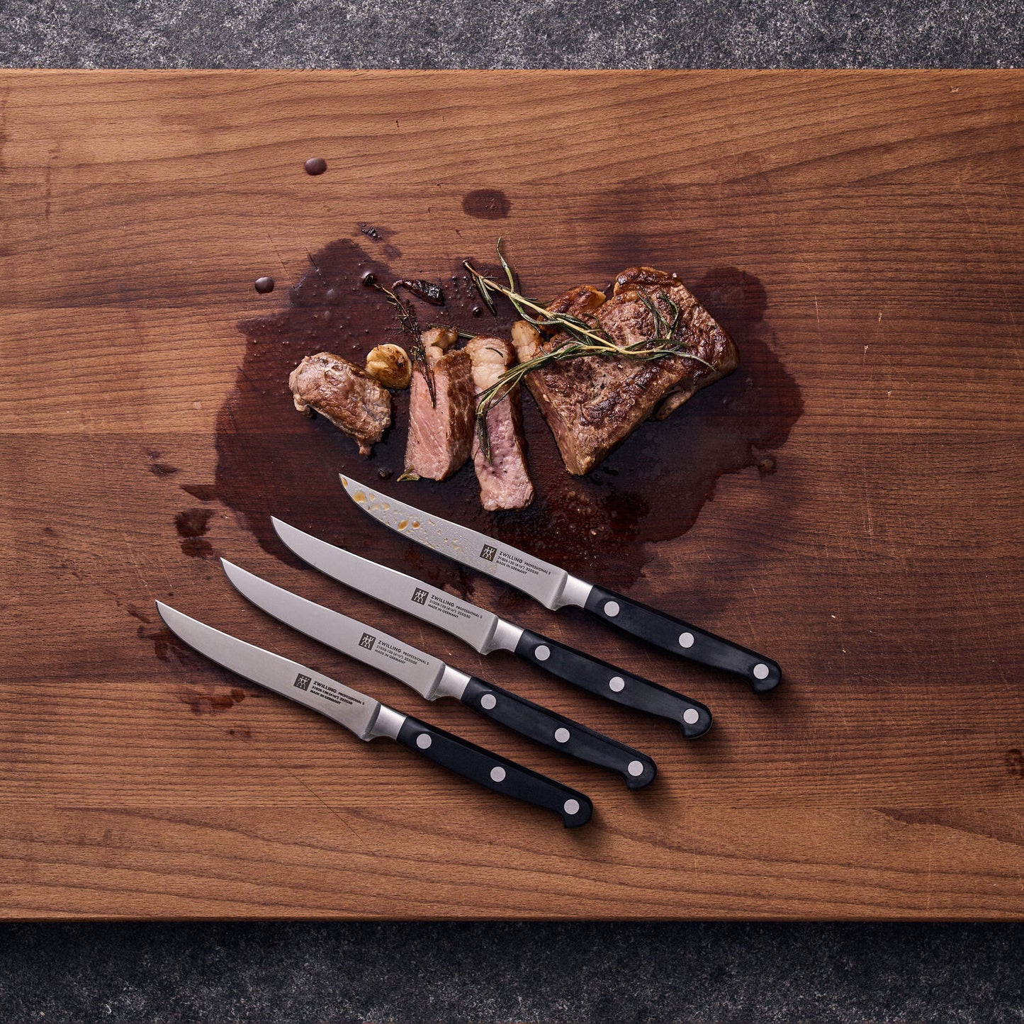 Steak knife set ZWILLING PROFESSIONAL S, 4 pcs. Steika nažu komplekts ZWILLING PROFESSIONAL S, 4gab.