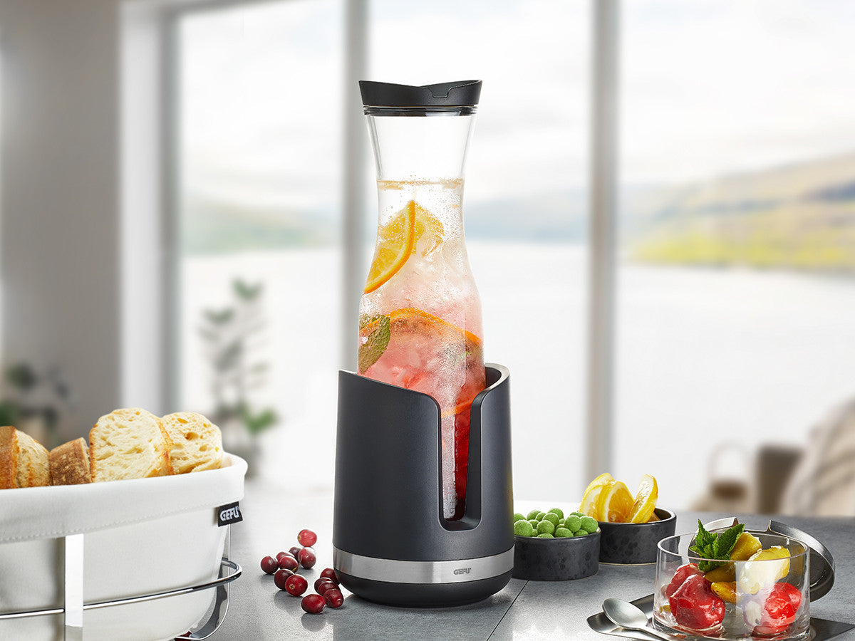 Dāvanu komplekts - karafe un karafes/vīna pudeles dzesētājs GEFU SMARTLINE