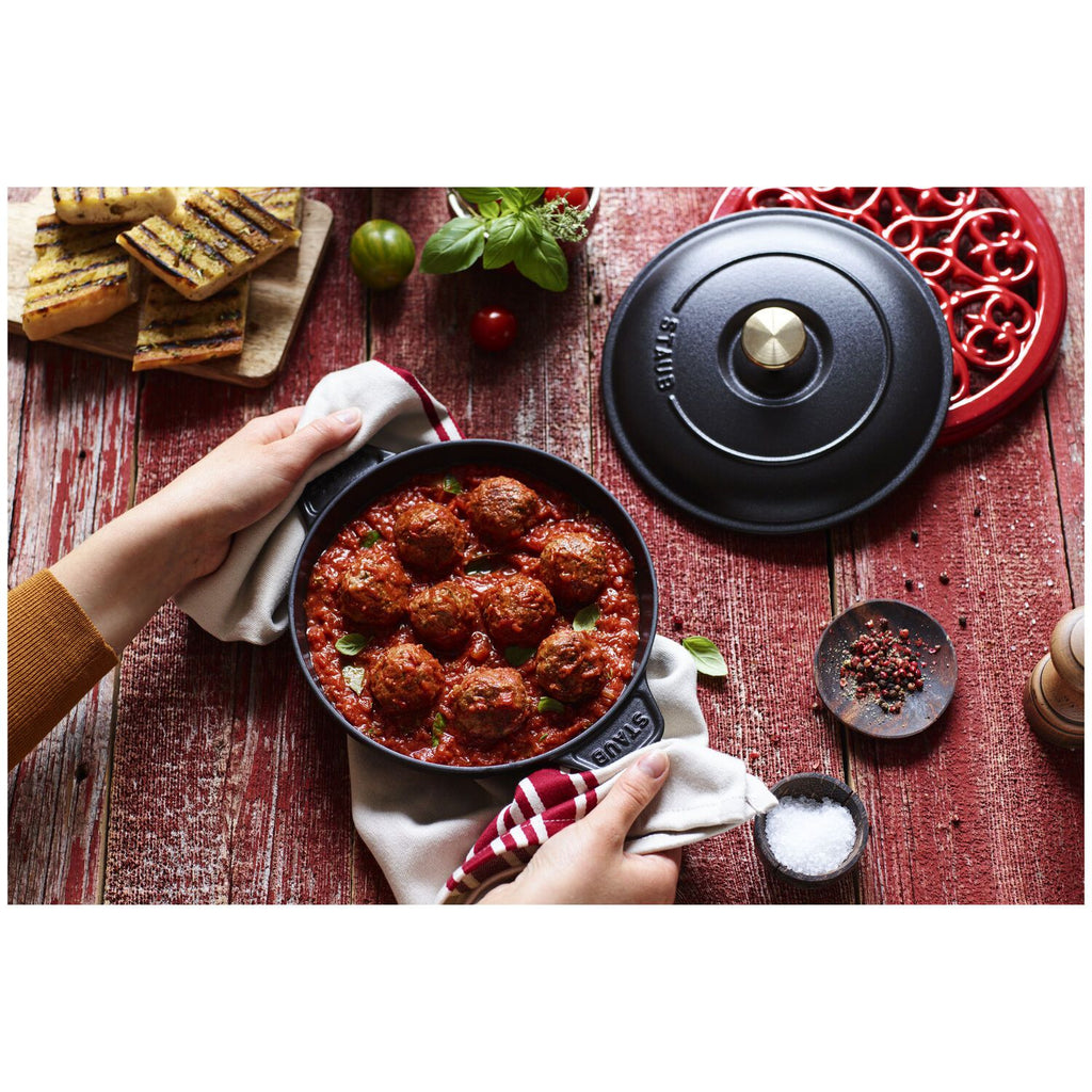 Čuguna cepeškrāsns trauks ar vāku 20cm STAUB Specialities