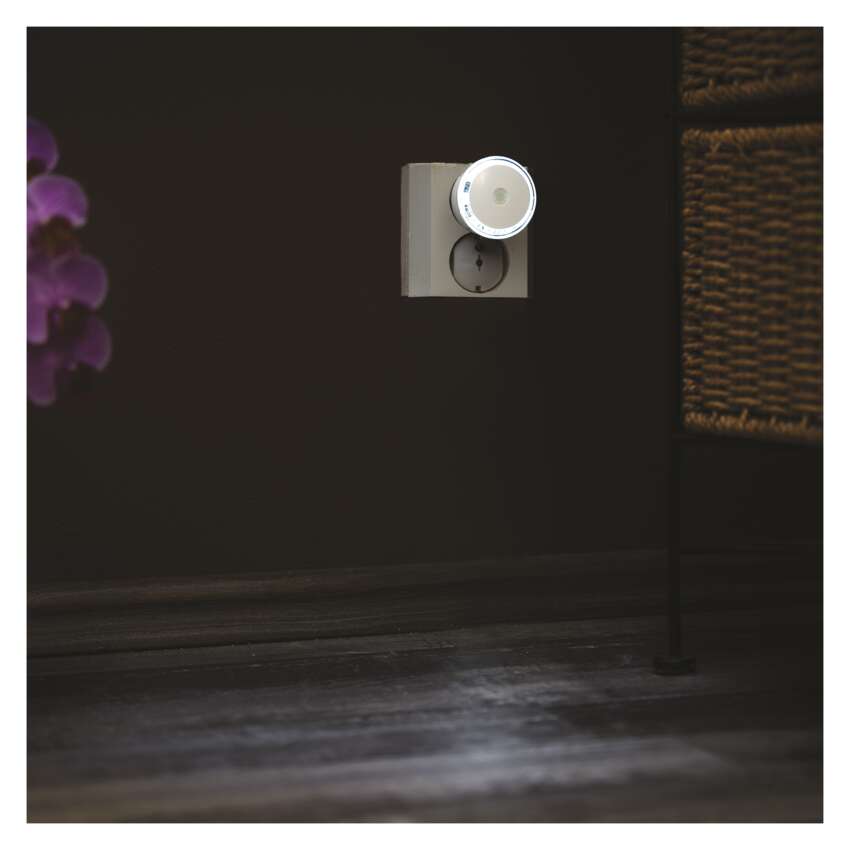 Naktslampa LED 0.5W ar fotosensoru 230V EMOS
