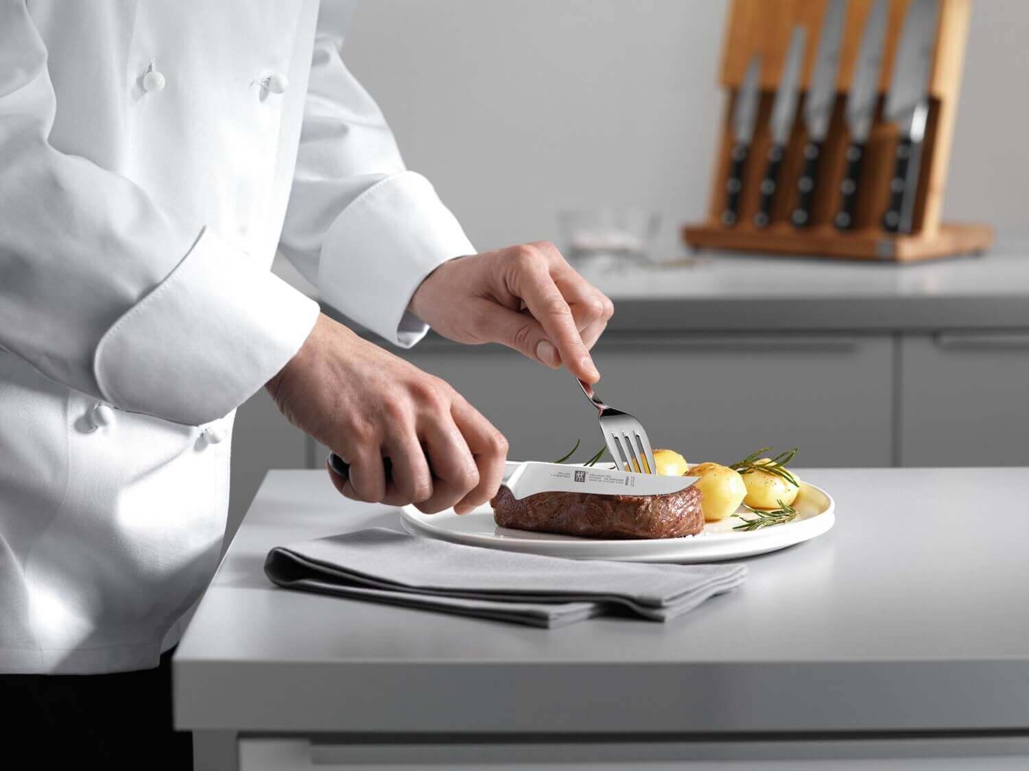 Steika nazis ZWILLING PRO 12 cm