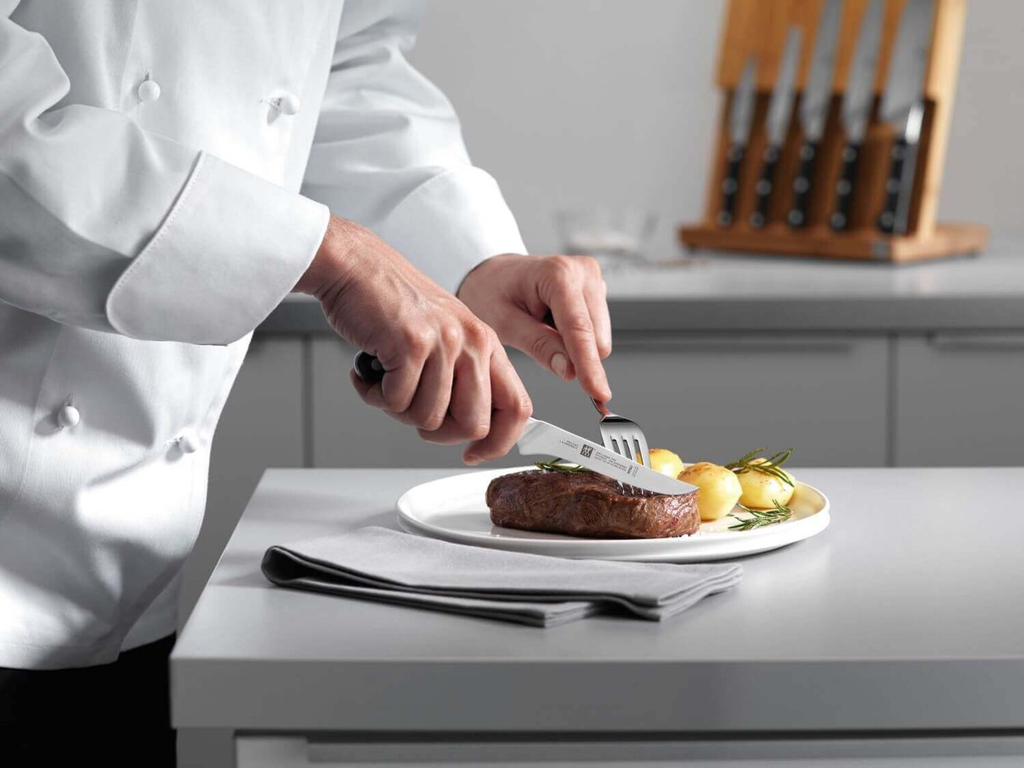 Steika nazis ZWILLING PRO 12 cm