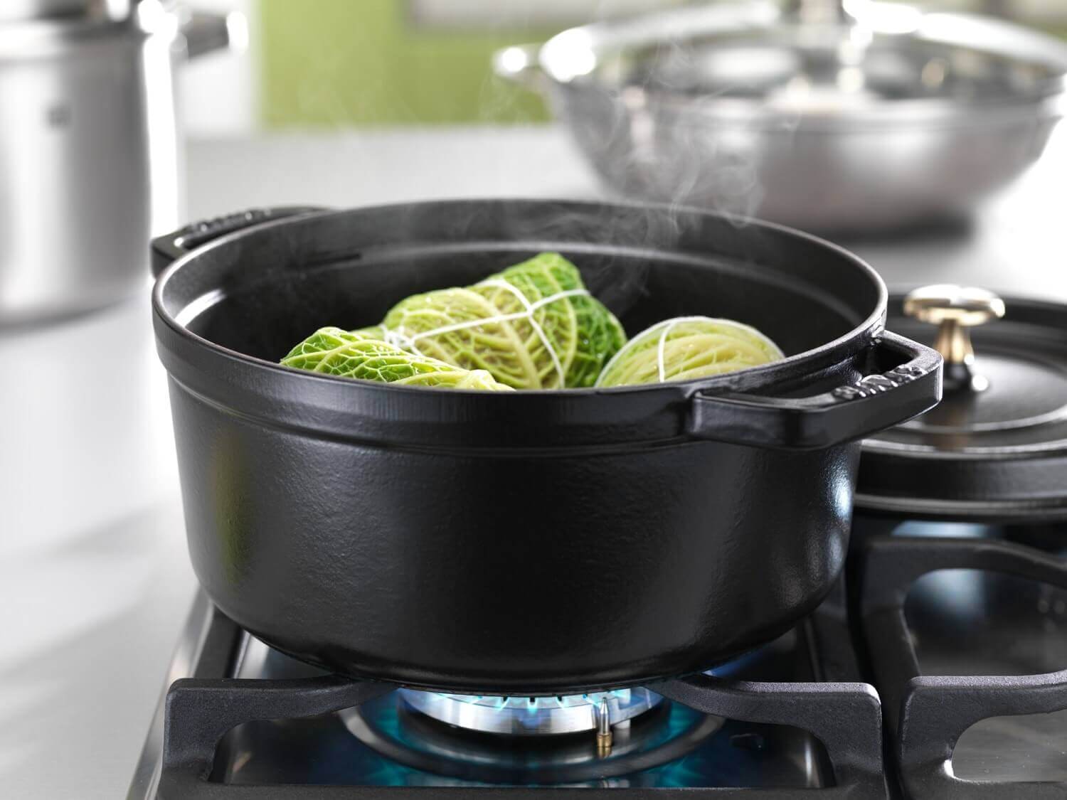 Čuguna katls STAUB LA COCOTTE 30cm 8.35 L, melns
