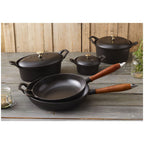 Čuguna panna ar koka rokturi STAUB Pans