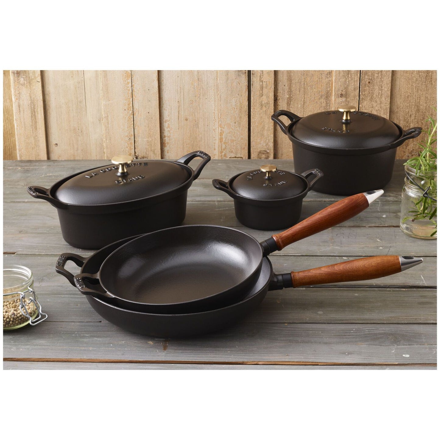 Čuguna panna ar koka rokturi STAUB Pans 28 cm