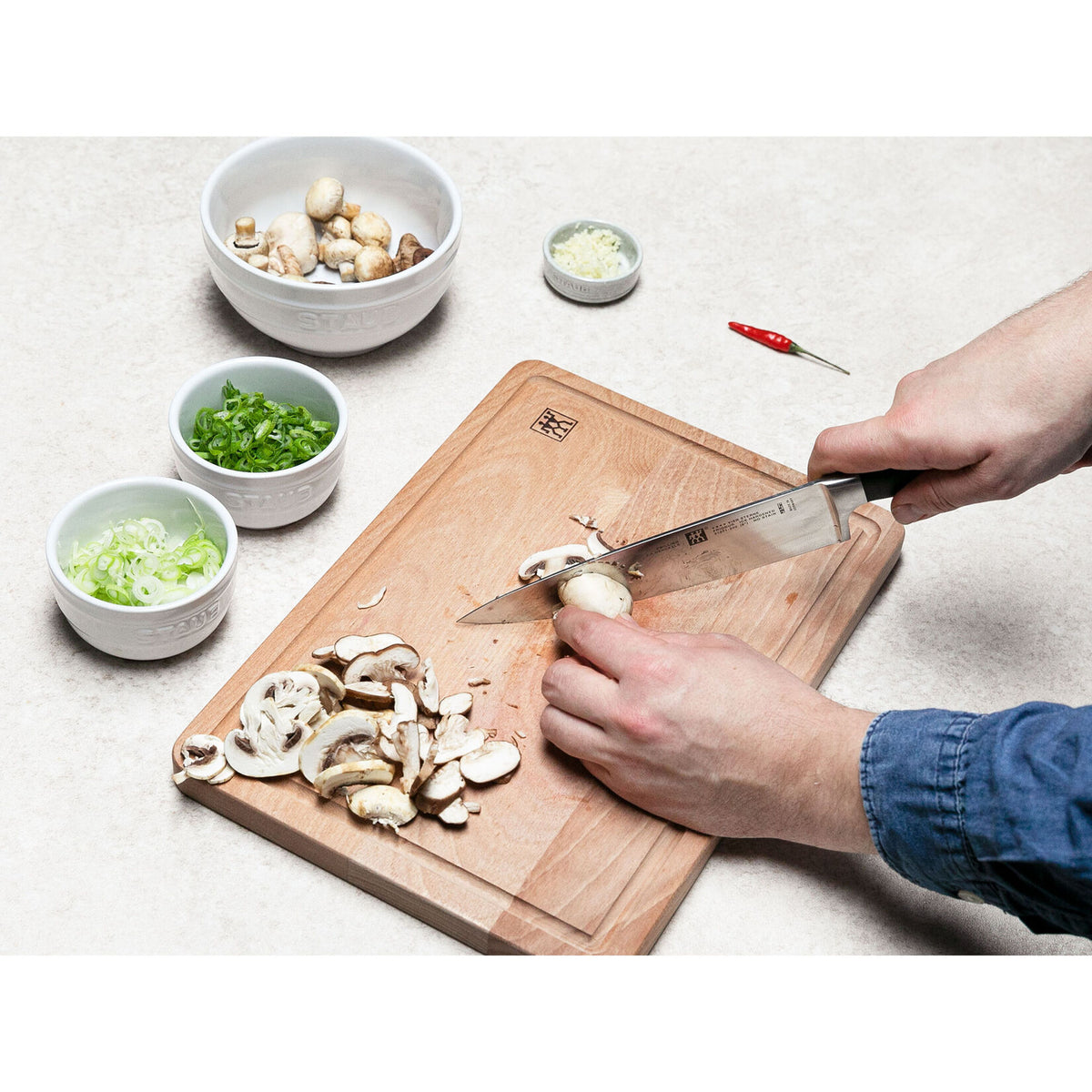 ZWILLING dižskābarža griešanas dēlis 35 × 25 cm
