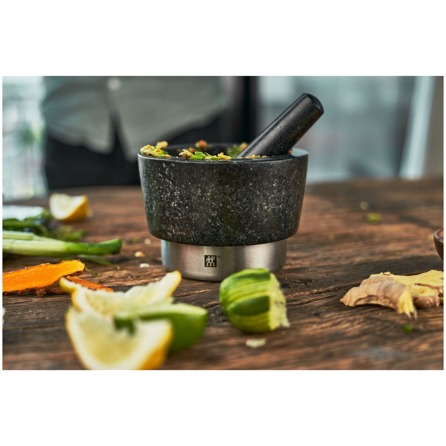 Granīta miezeris un piesta ZWILLING SPICES 15 cm, melna