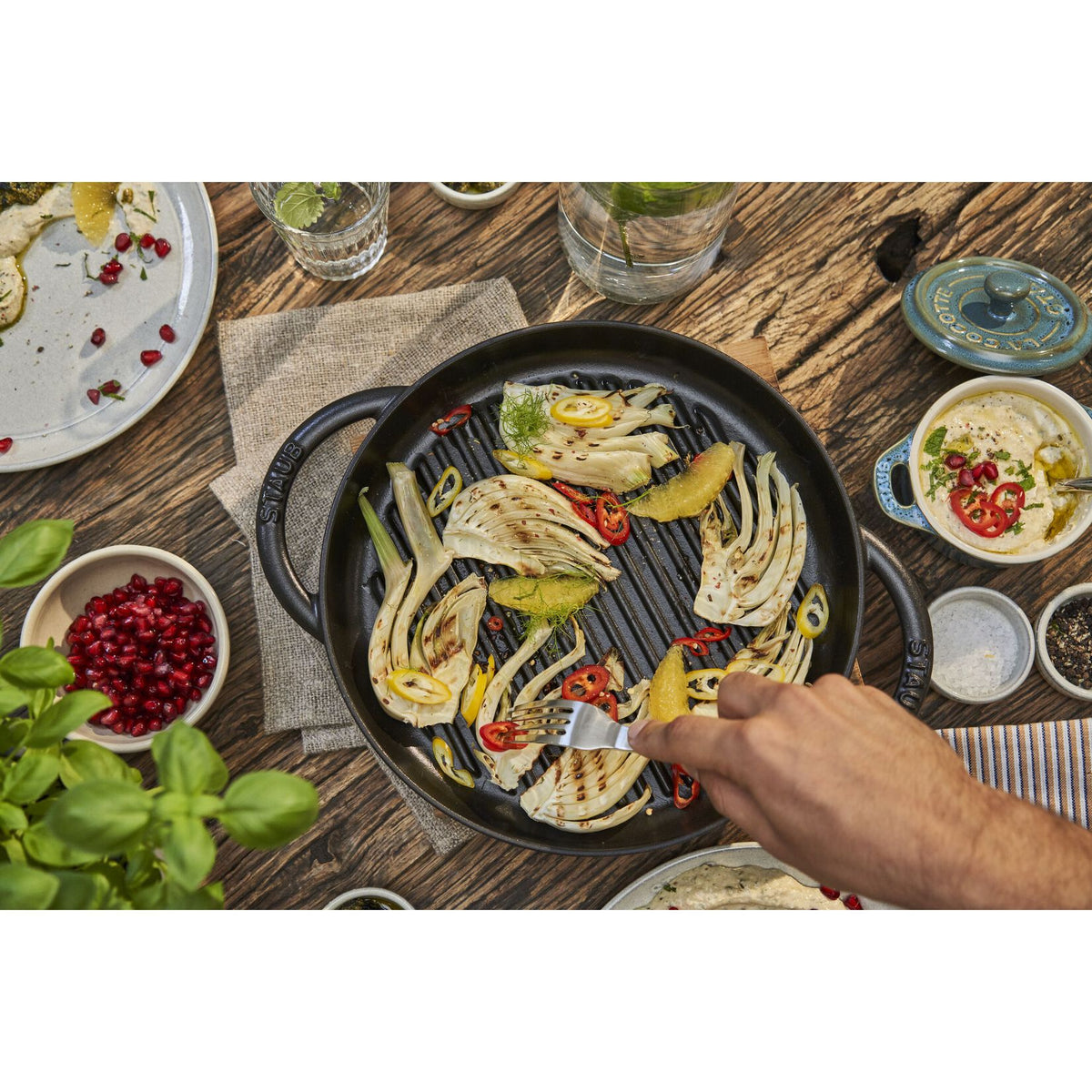 STAUB Pure Grill čuguna grilpanna 26 cm, melna