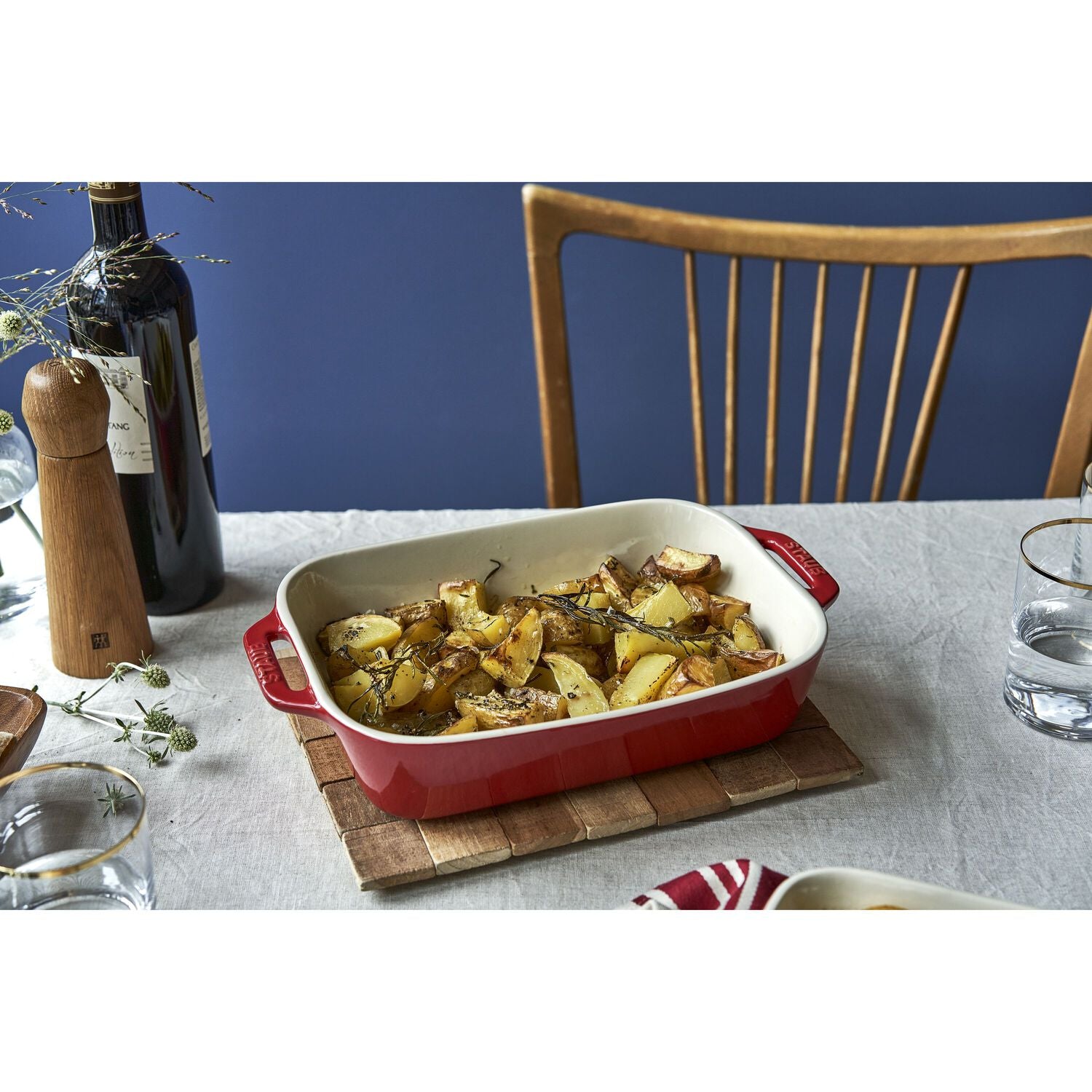 Keramikas cepeškrāsns trauks 2,4L STAUB Ceramique 27 x 20cm