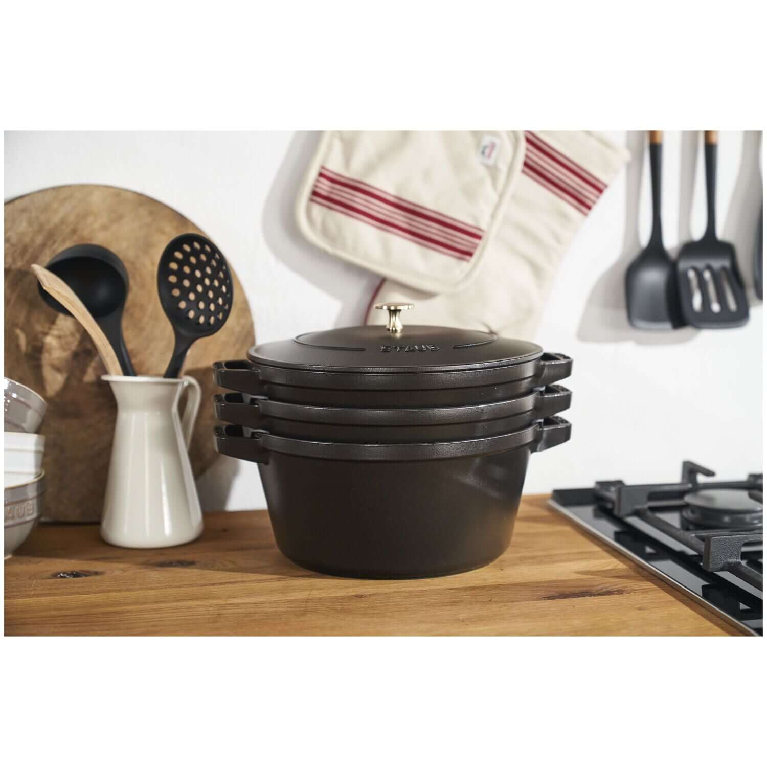 Čuguna katla, dziļās pannas un pannas komplekts Staub Stackable 24cm