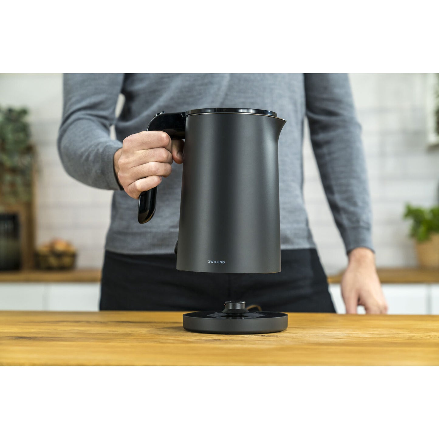 Dubultsienu elektriskā tējkanna 1.0L 1850W Zwilling Enfinigy 53105-001-0
