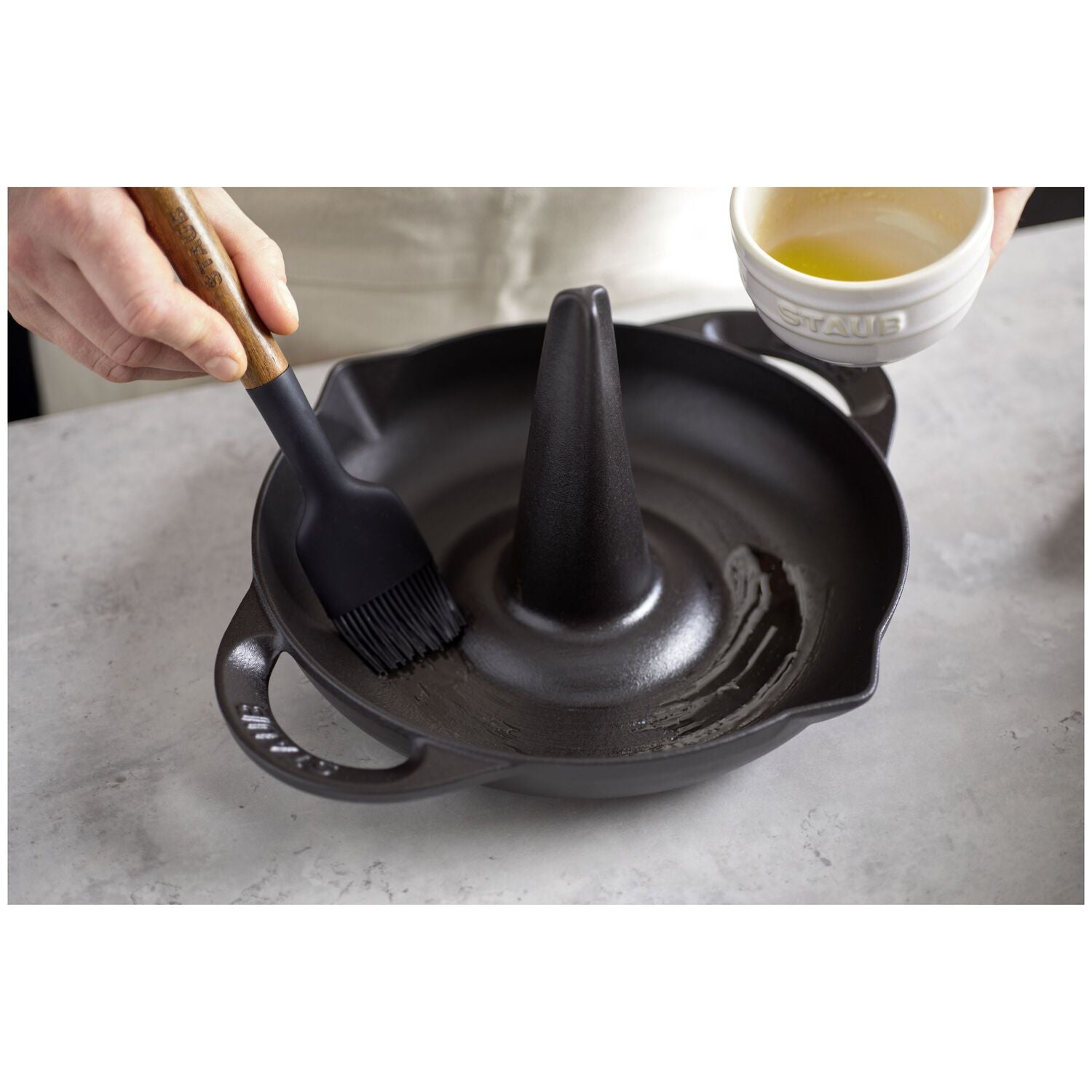 Silikona konditorejas otiņa STAUB 22 cm