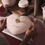STAUB SPECIAL COCOTTE sirds formas čuguna katls 20cm, rozā