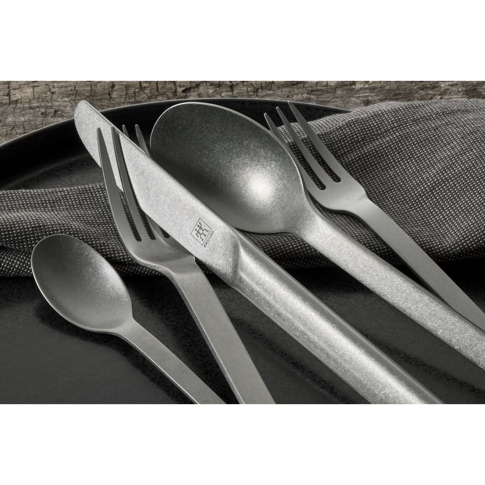 ZWILLING Minimale Vintage galda piederumu komplekts 60 gab., 12 personām