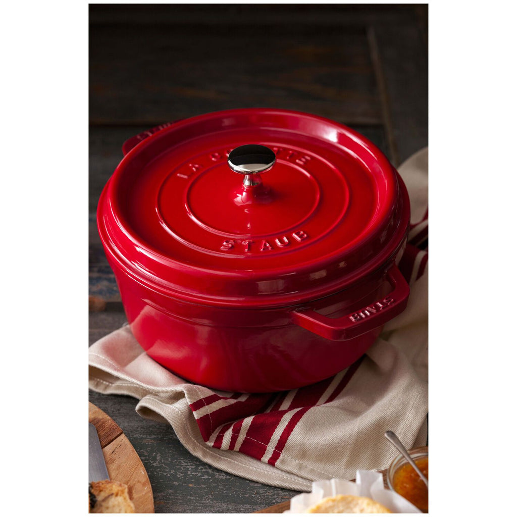 Enameled cast iron pot with lid 28cm Staub La Cocotte 6.7L