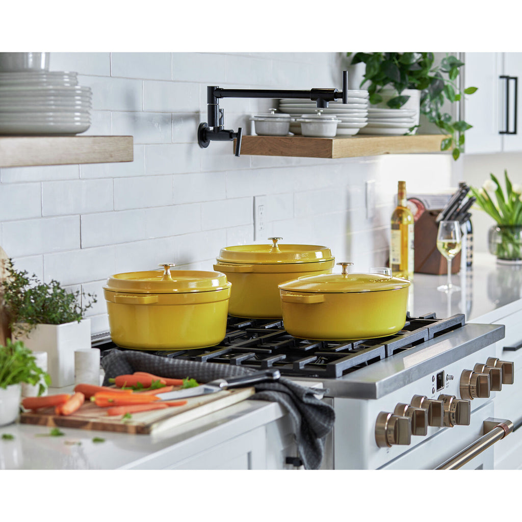 Enameled cast iron pot with lid 28cm Staub La Cocotte 6.7L