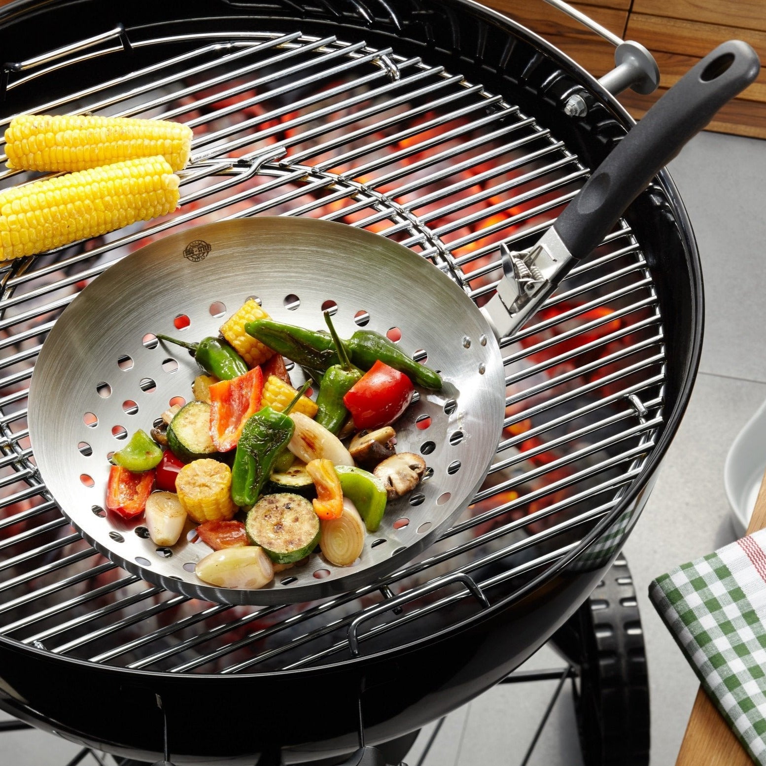 Grila wok panna ar noņemamu rokturi GEFU BBQ, 28cm